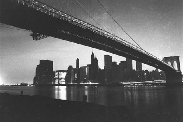 The Manhattan skyline during the 1977 blackout